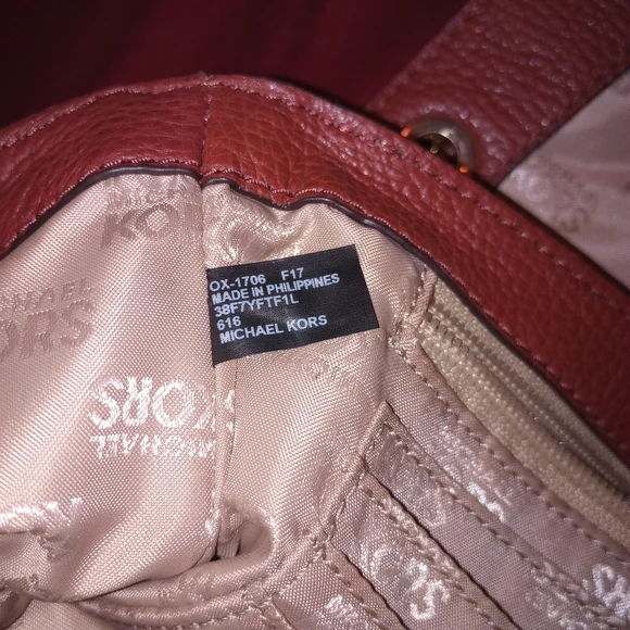 Michael Kors purse - Picture 6 of 11